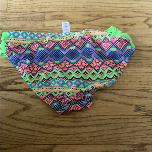 neon bikini - Picture 4 of 4